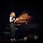 oanna_McGregor_speaking_at_a_piano_recital