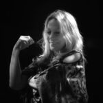 Black and white pic of singer Rickie Lee Jones